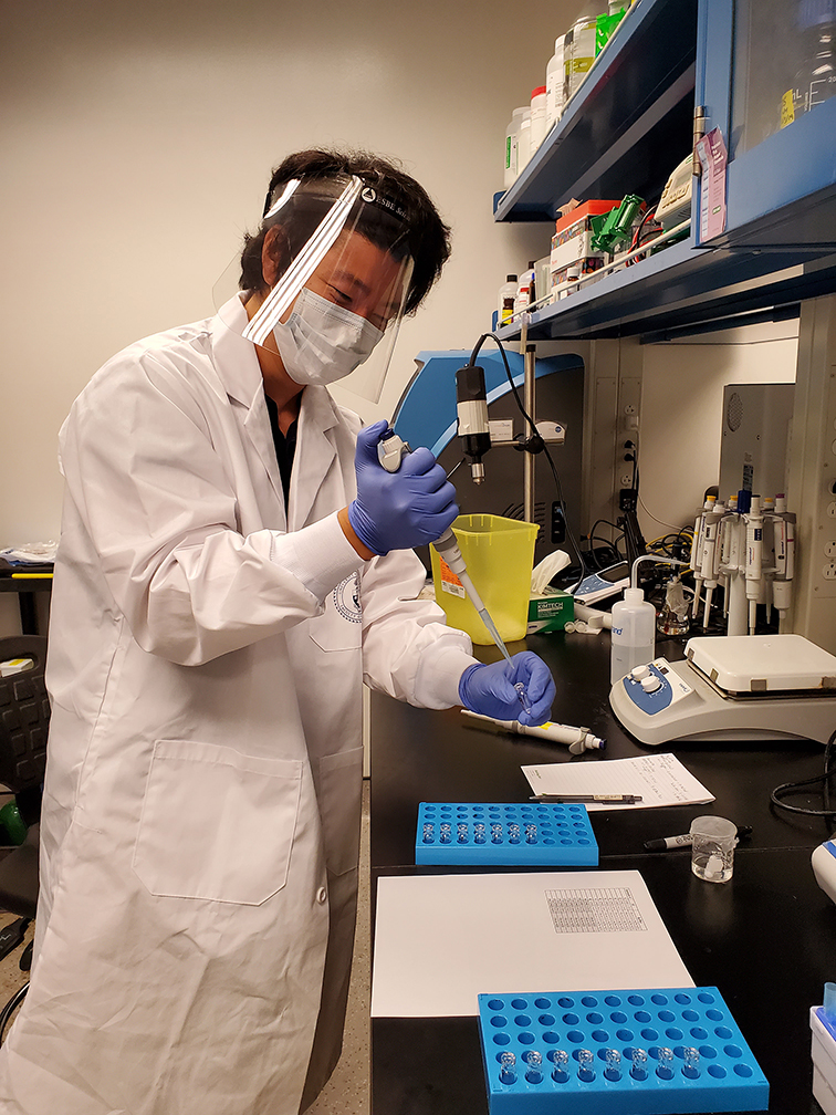 Hugo Fung in the lab